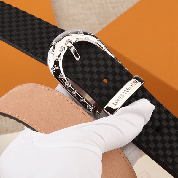 激安ルイヴィトンベルト背面デザイン